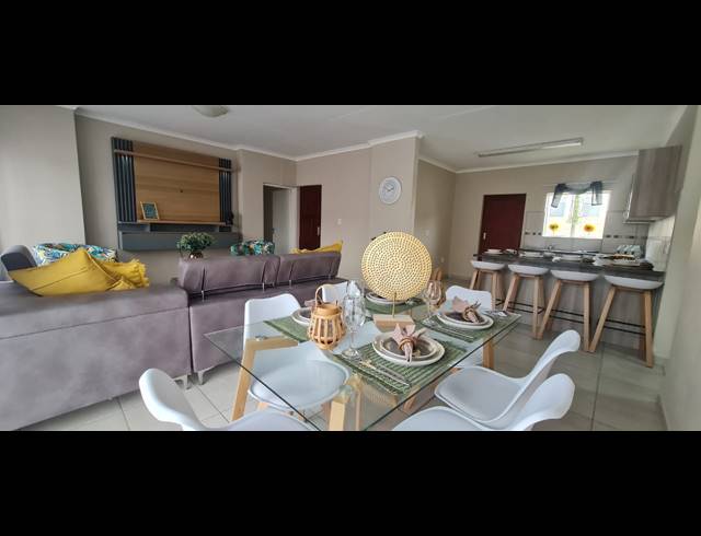 3 BEDROOM FULL FLOOR FOR SALE IN WATERKLOOF HILL ESTATE